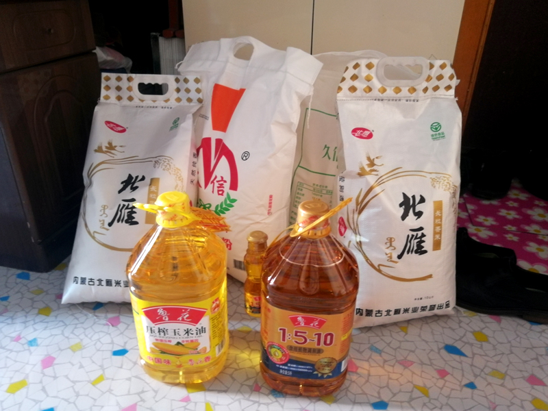 三(二亞芐基茚丙酮)二鈀?